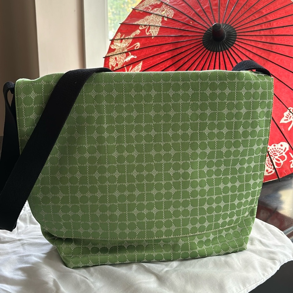 N.W.T. Kate Spade, Dot Noel Green Messenger Bag